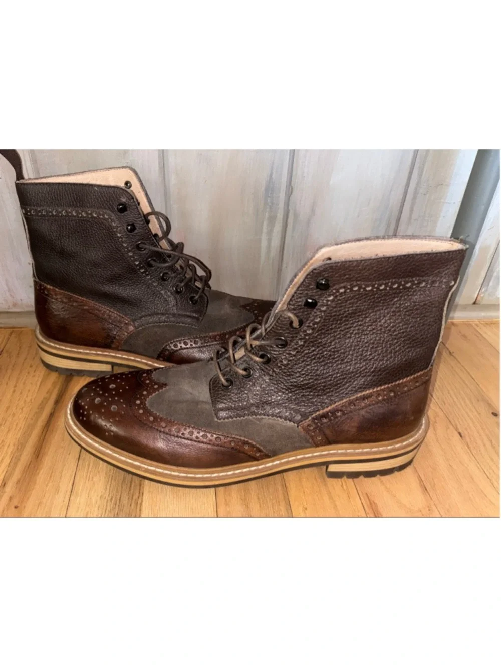 1901 Aberdeen Brogue Distressed Leather Wingtip Rugged Boots Mens 9.5M MSRP $198